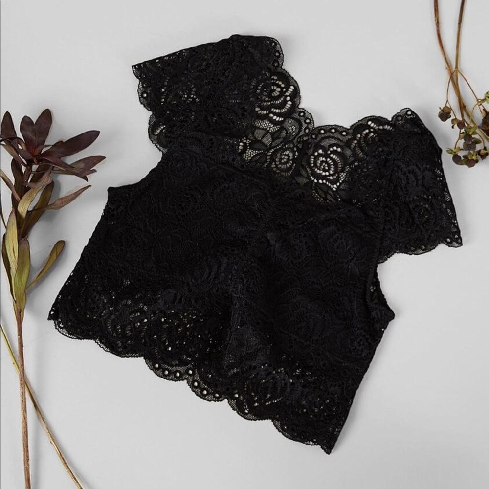 NWT Free People Chase Me Lace Brami M